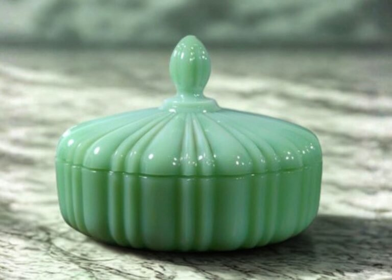 Vintage Jadeite Dishes