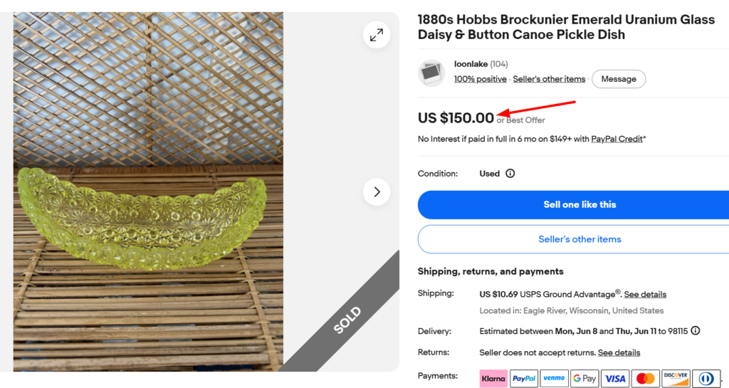 Hobbs, Brockunier & Co. Daisy and Button Dish